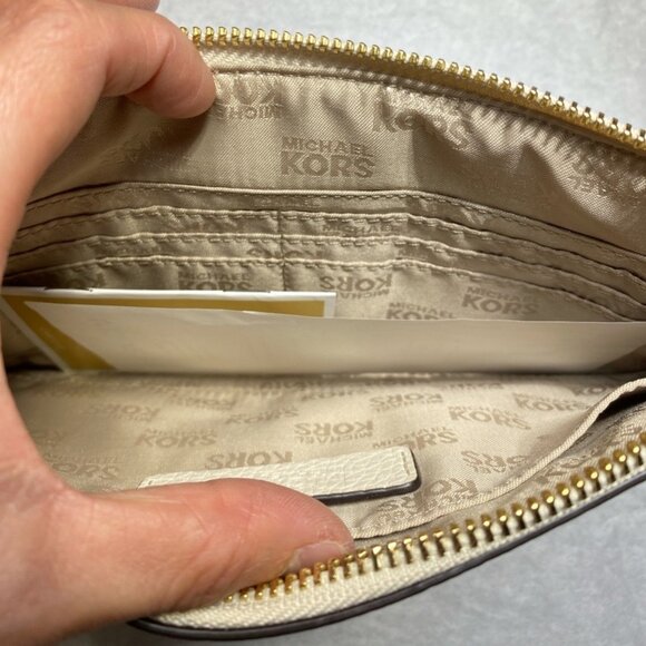 Michael Kors 35S7GBJW3C Brooklyn Applique Large Zip Clutch in Ecru White - Picture 5 of 5